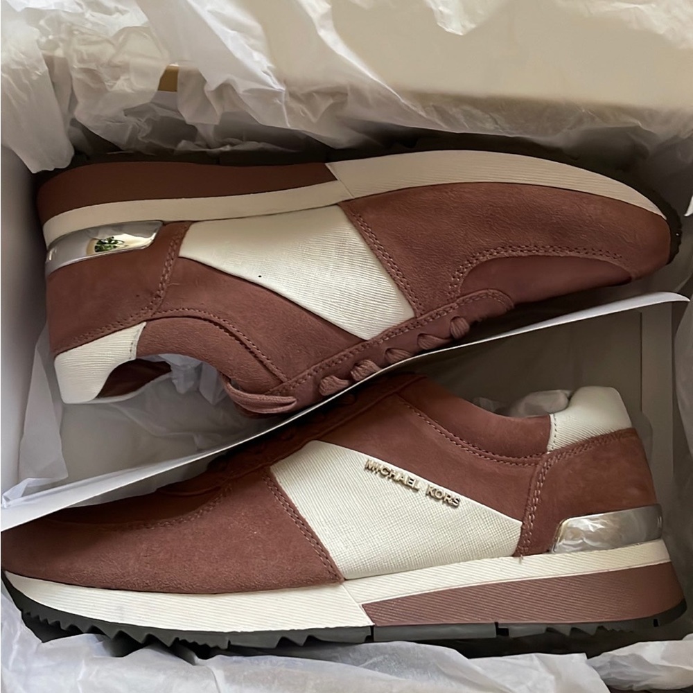 NWT Michael Kors Allie Trainer sneaker Size 9.5 Womens.